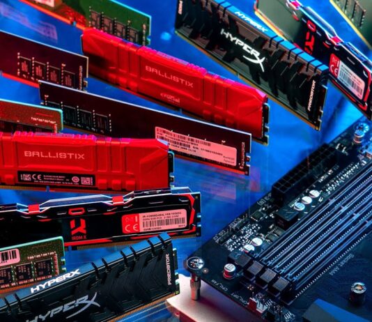 Samsung б’є на сполох: пам’ять не потрібна чіпи пам'яті Hynix та Samsung дешевшають на фоні скорочення експорту