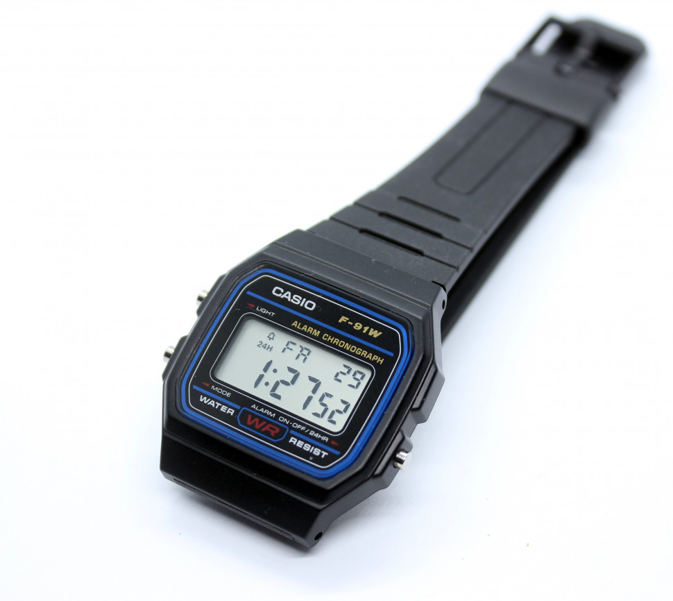 Casio F19W - мрія всіх підлітків у 90-ті