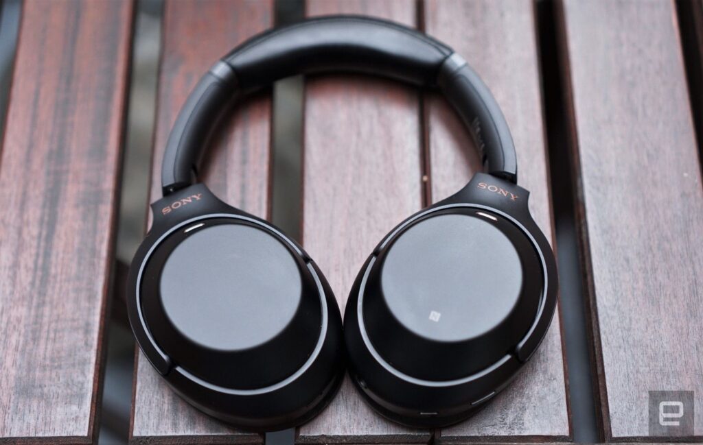 Sony WH-1000XM4 - зручні та комфортні