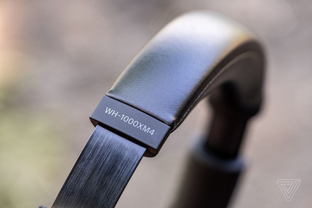 Навушники Sony WH-1000XM4